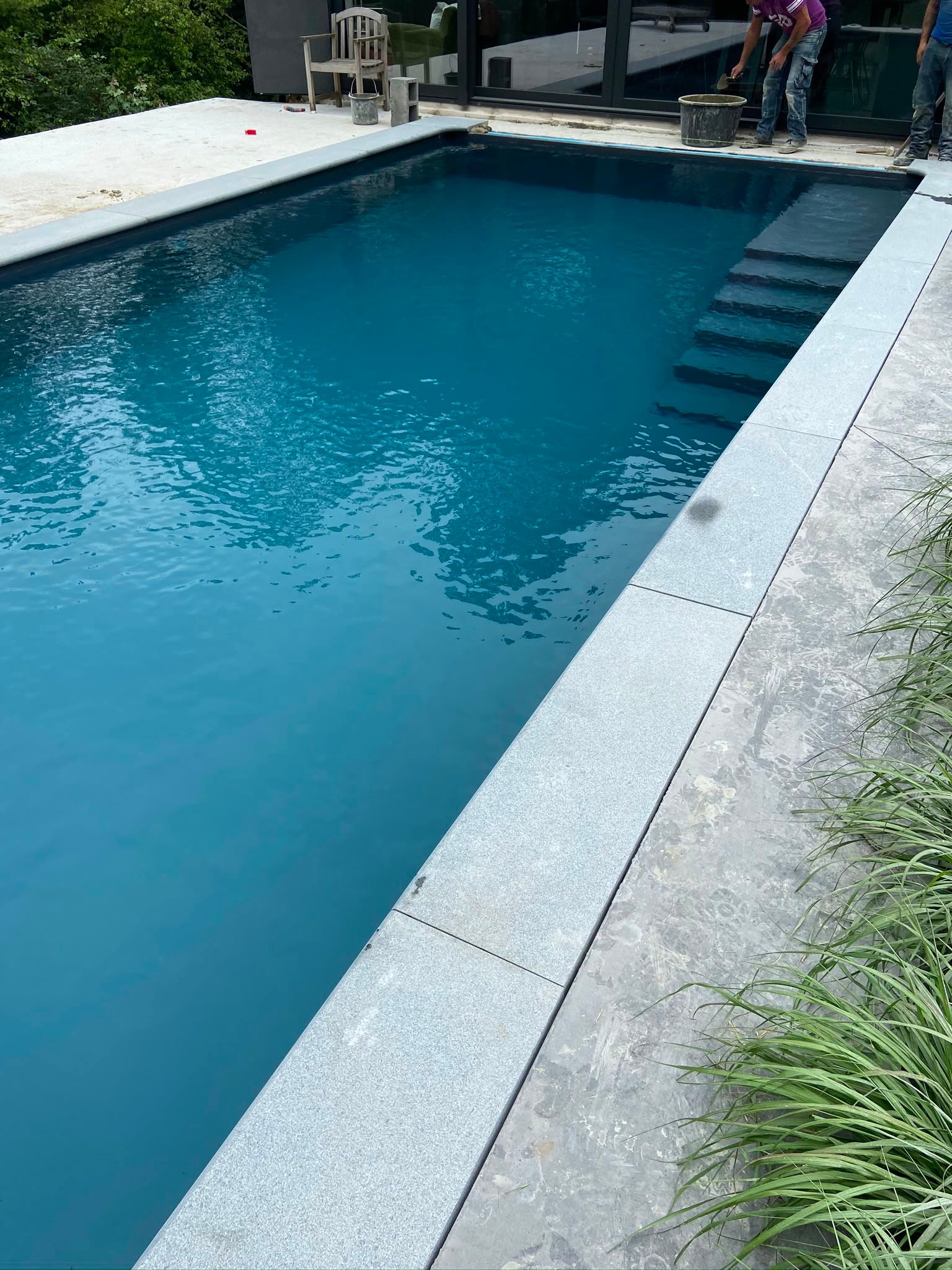Carrelahe piscine - chantier realise a Monaco